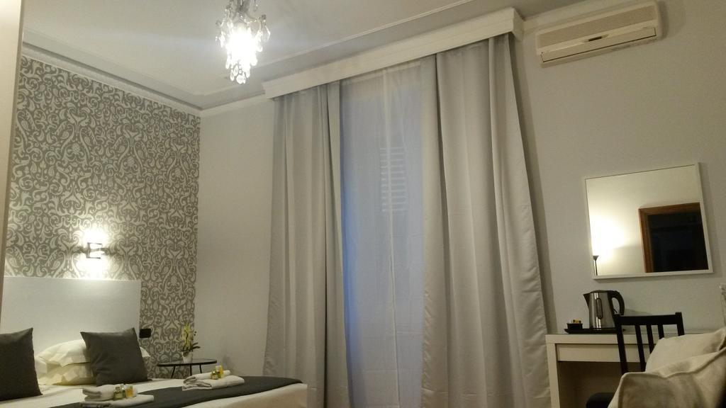 Апартаменты Lch-Lateran Charming House Рим Номер фото